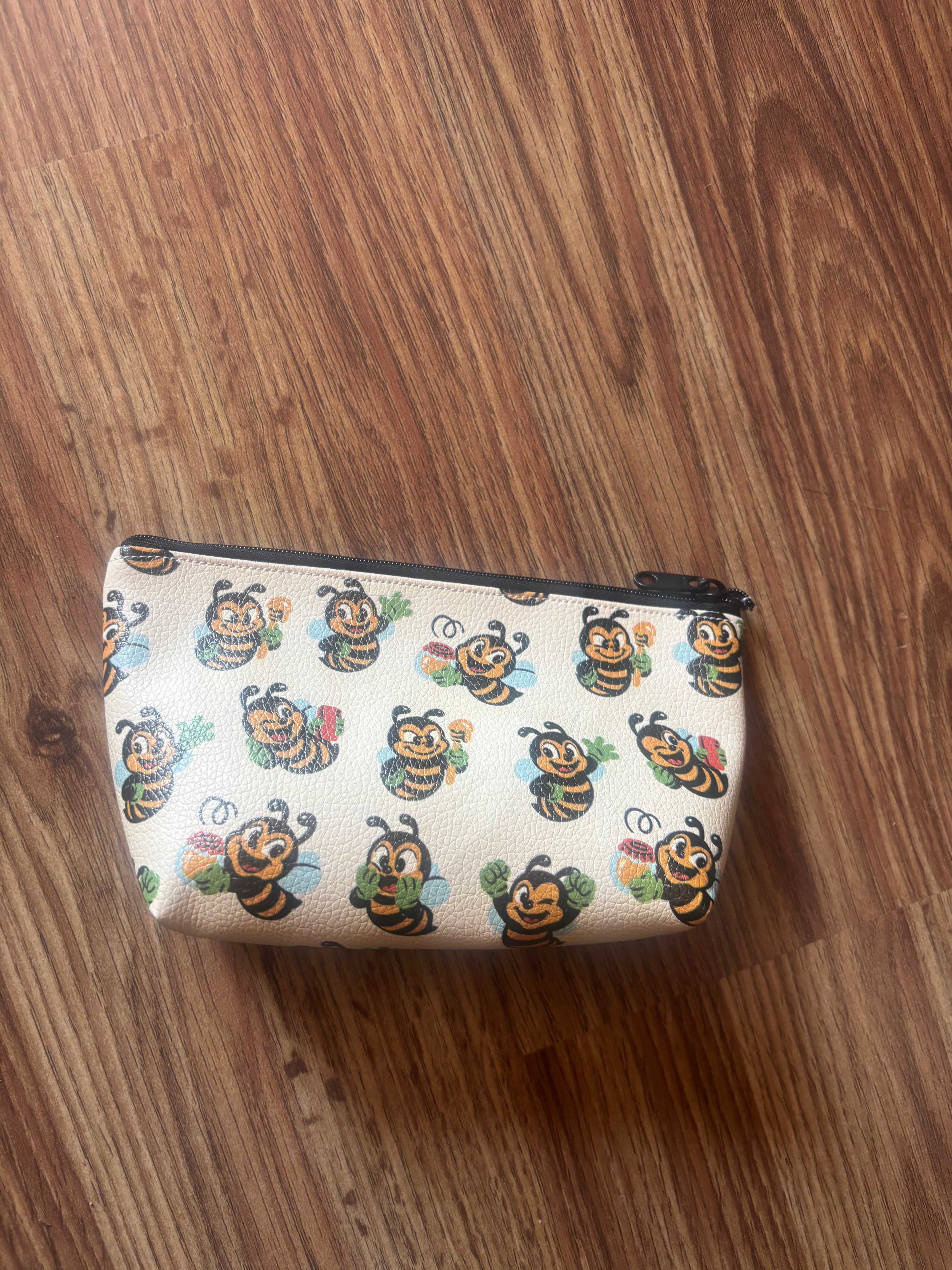 Vinyl bee bag